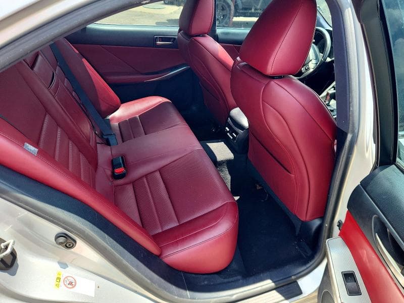 2017 LEXUS IS 200T 10