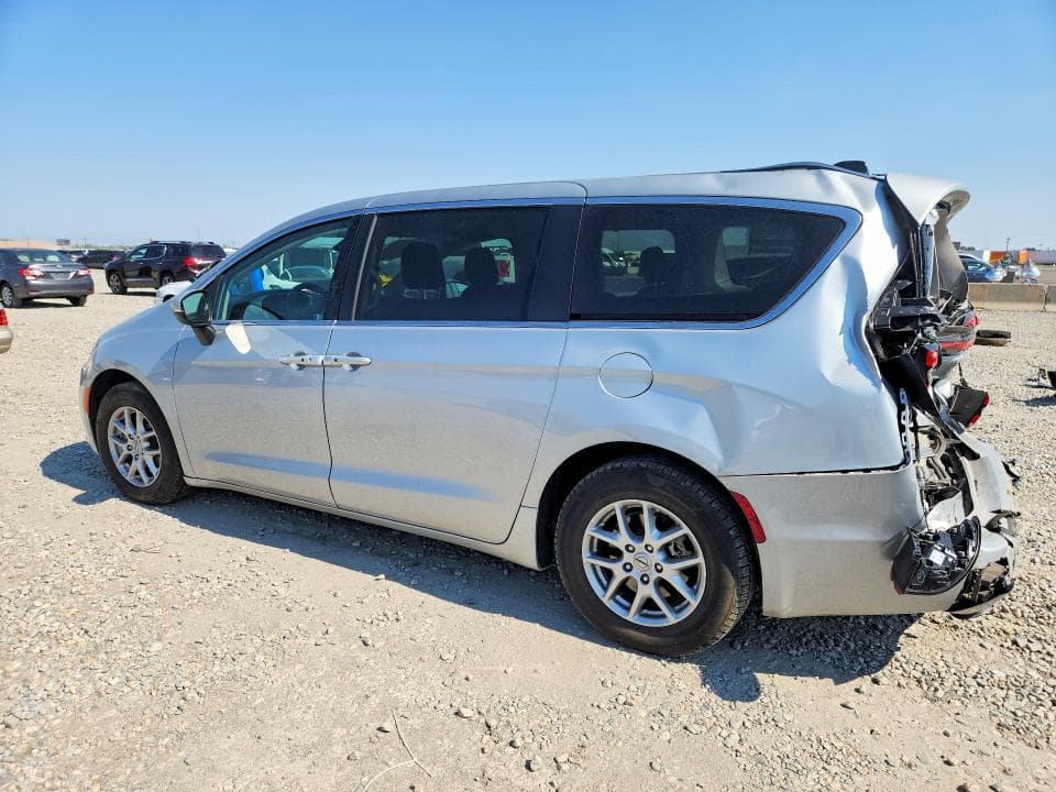 2023 CHRYSLER PACIFICA TOURING L 2