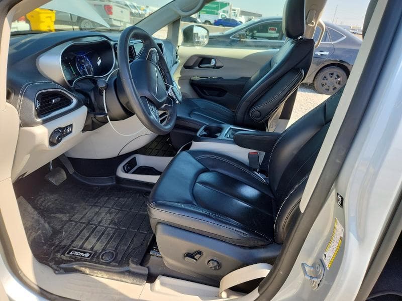 2023 CHRYSLER PACIFICA TOURING L 7
