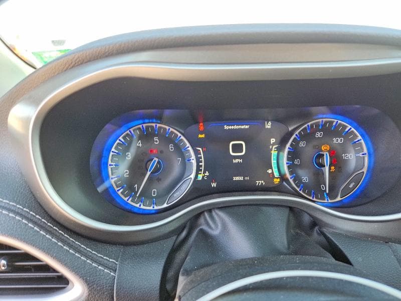 2023 CHRYSLER PACIFICA TOURING L 9