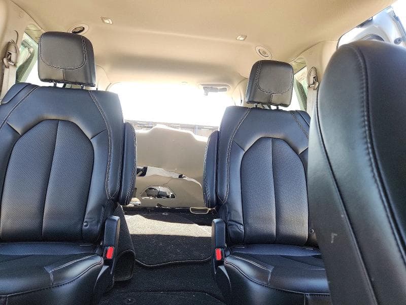 2023 CHRYSLER PACIFICA TOURING L 10