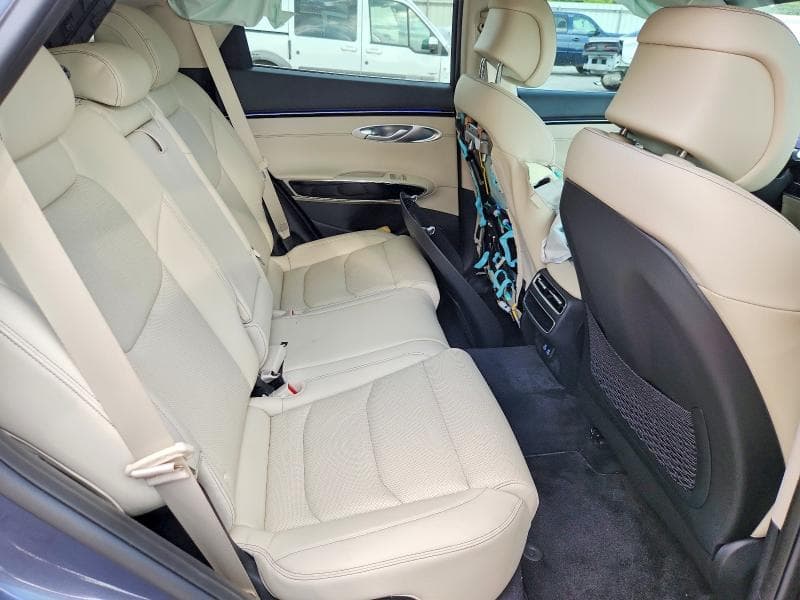 2026 GENESIS GV70 2.5T STANDARD 10
