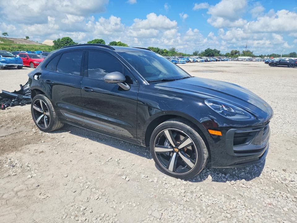 2023 PORSCHE MACAN BASE 4