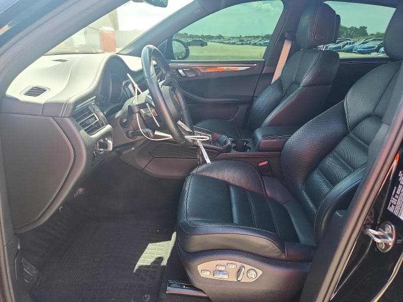 2023 PORSCHE MACAN BASE 7