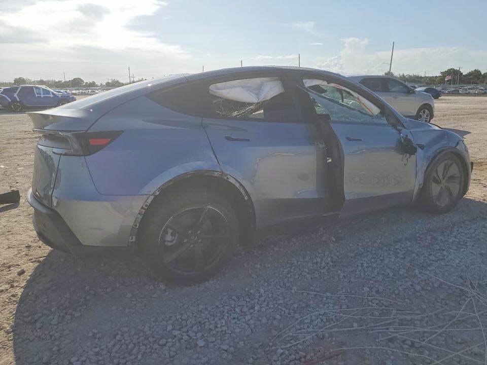 2026 TESLA MODEL Y 3
