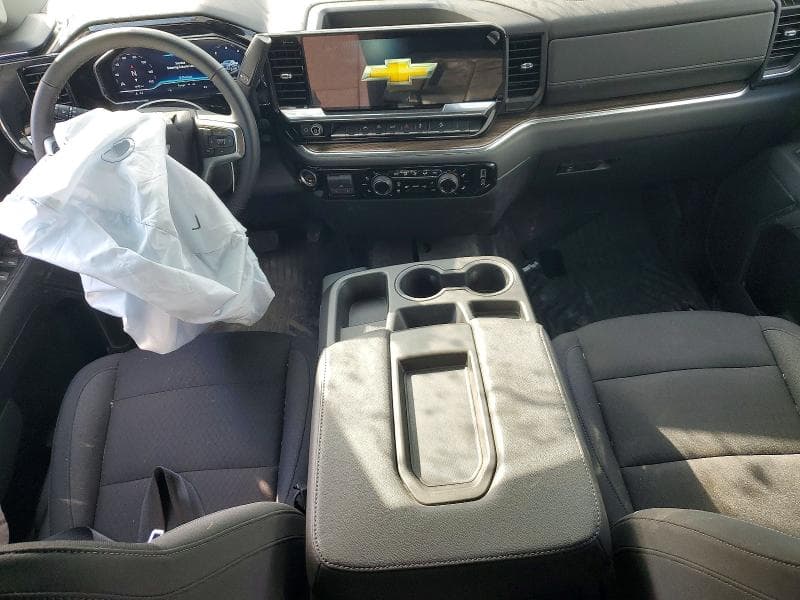 2025 CHEVROLET SILVERADO K1500 LT 8