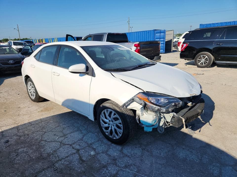 2018 TOYOTA COROLLA LE 4