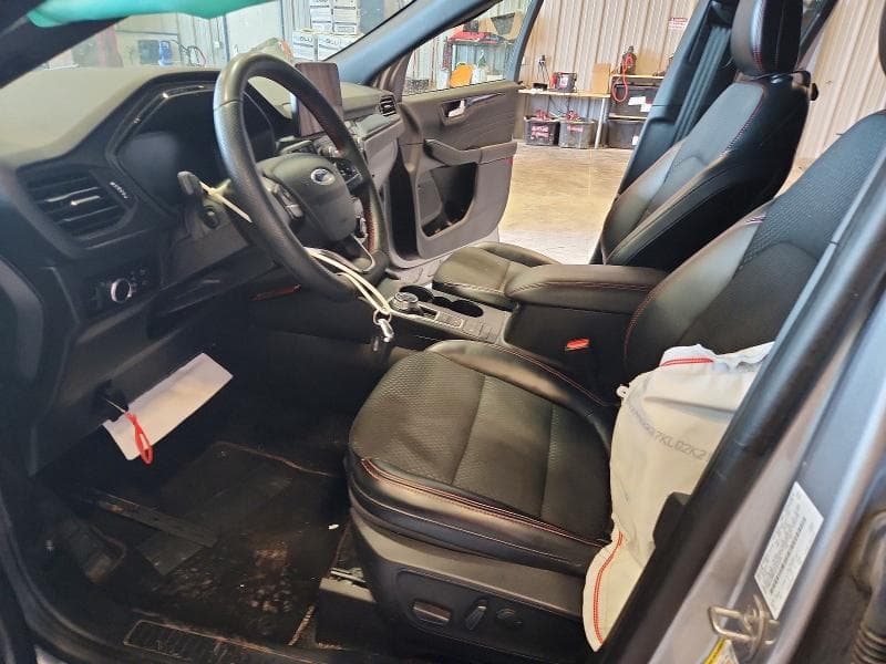 2023 FORD ESCAPE ST LINE 7