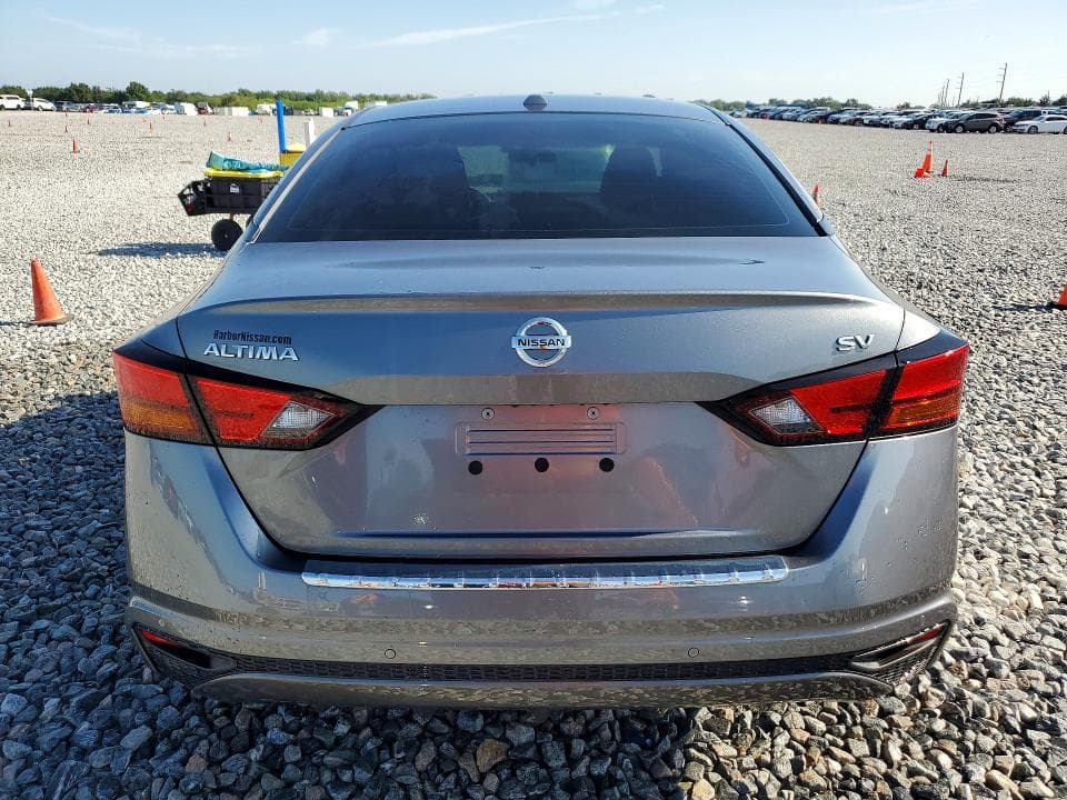 2021 NISSAN ALTIMA SV 6