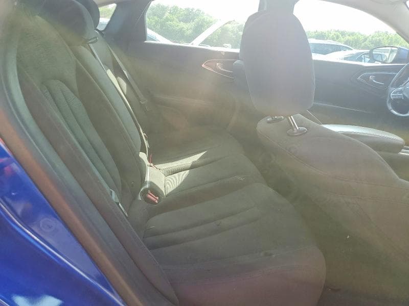 2016 CHRYSLER 200 LIMITED 10
