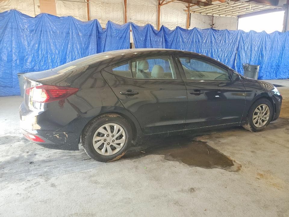2019 HYUNDAI ELANTRA SE SE 3