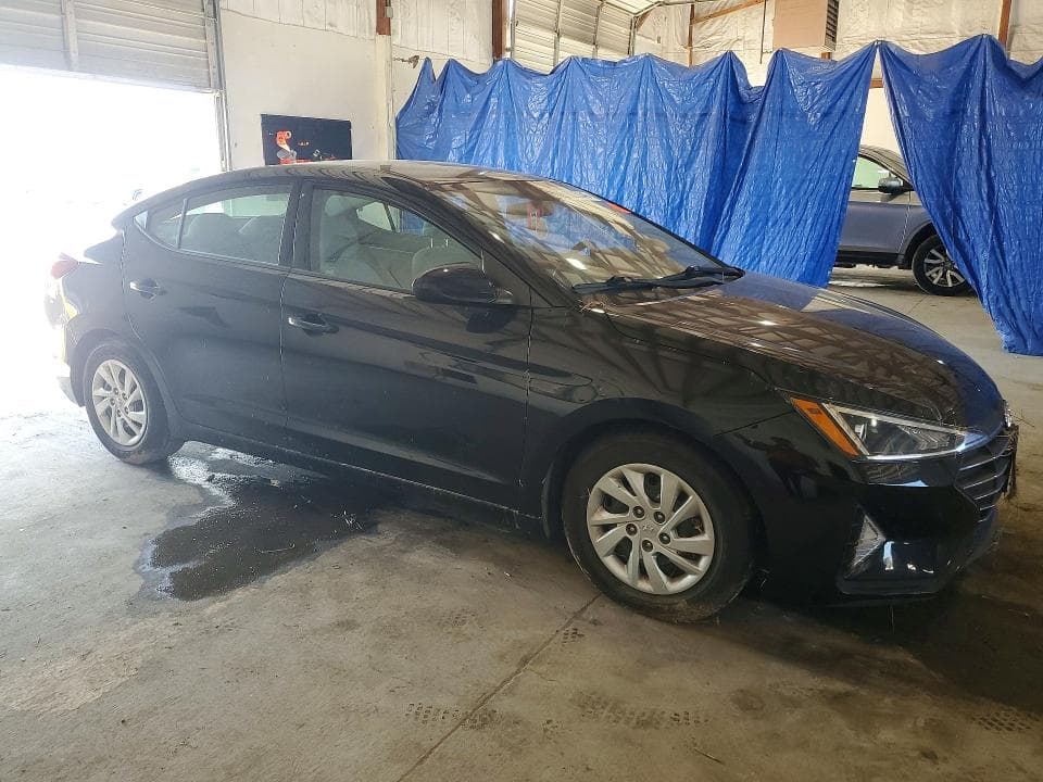 2019 HYUNDAI ELANTRA SE SE 4