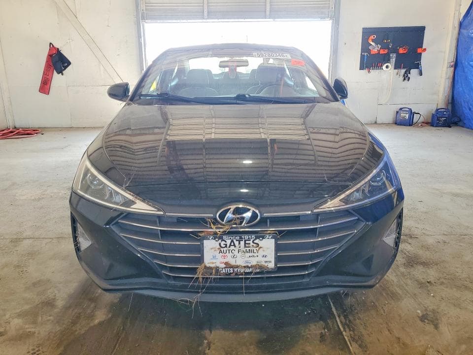 2019 HYUNDAI ELANTRA SE SE 5