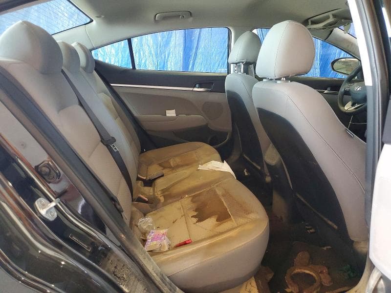 2019 HYUNDAI ELANTRA SE SE 10