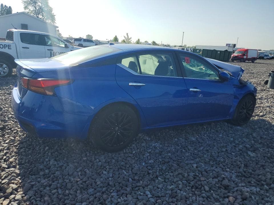 2025 NISSAN ALTIMA SV 3