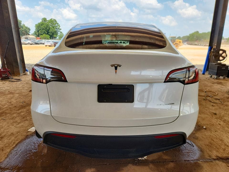 2023 TESLA MODEL Y 6