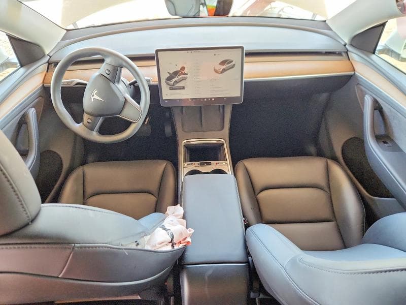 2023 TESLA MODEL Y 8