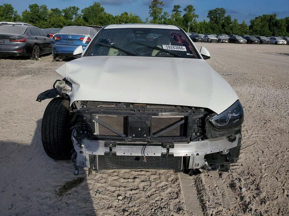 2024 MERCEDES-BENZ C 300 5