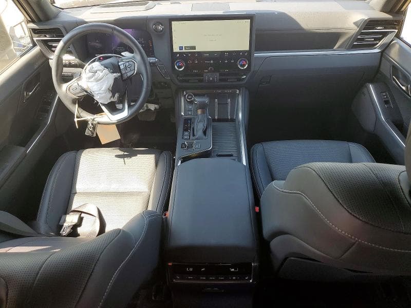 2025 LEXUS GX 550 LUXURY+ 8