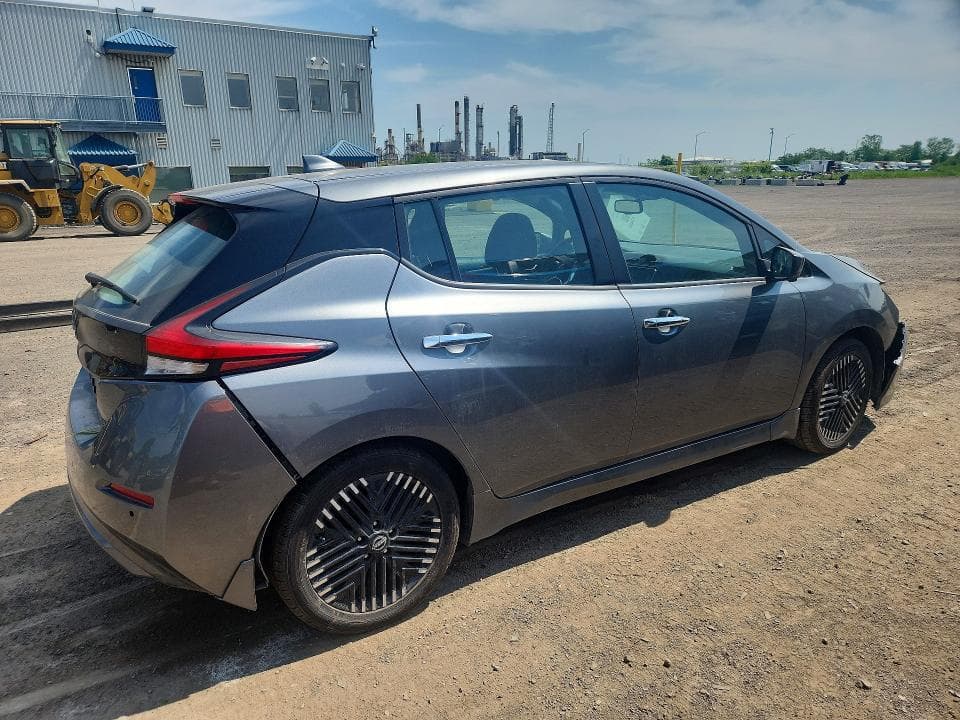 2023 NISSAN LEAF SV SV 3