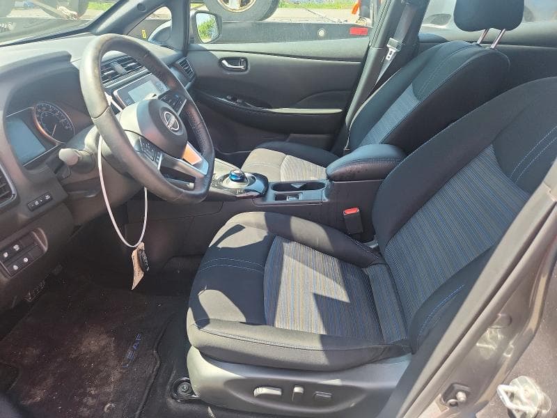 2023 NISSAN LEAF SV SV 7
