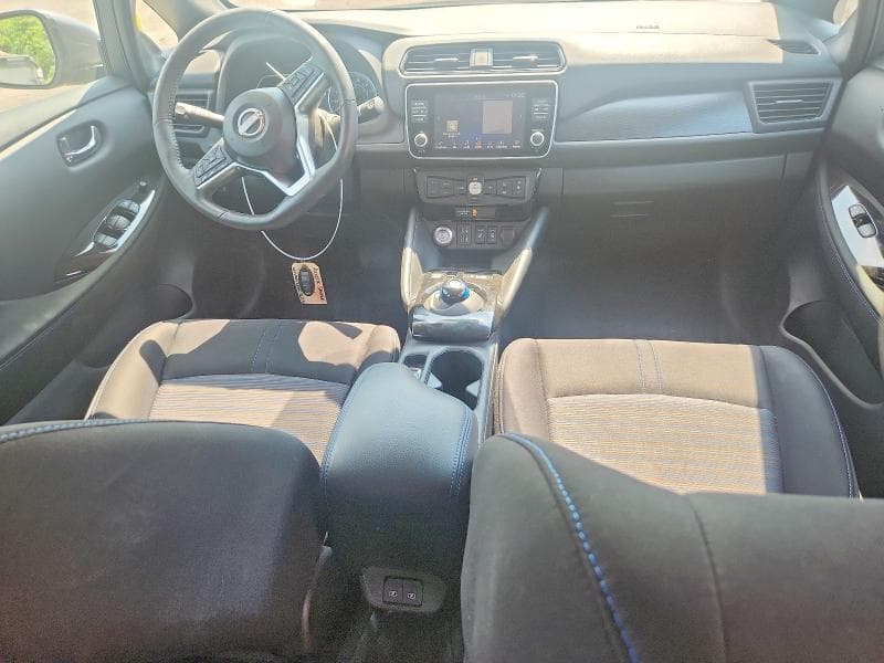 2023 NISSAN LEAF SV SV 8