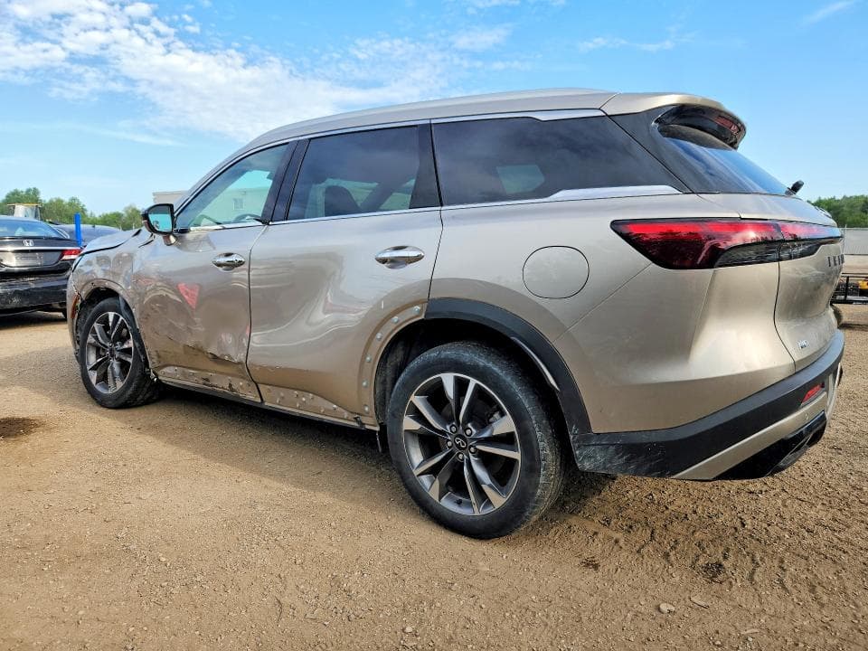2023 INFINITI QX60 LUXE 2