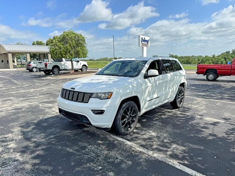 2020 JEEP GRAND CHEROKEE LAREDO 2