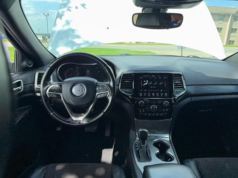2020 JEEP GRAND CHEROKEE LAREDO 9