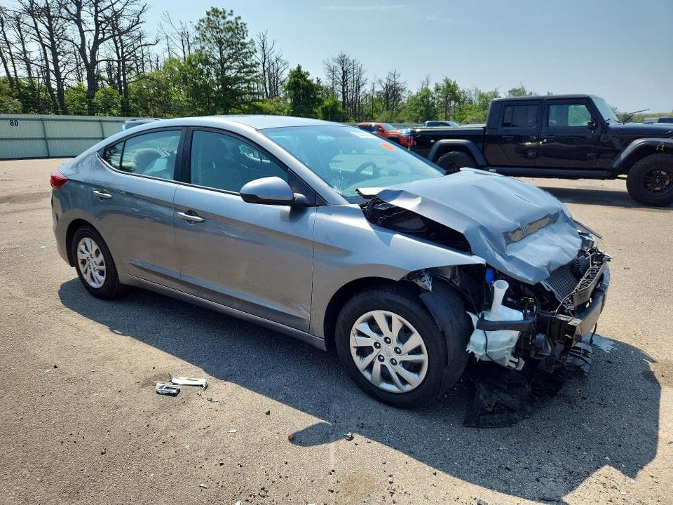 2017 HYUNDAI ELANTRA SE 4