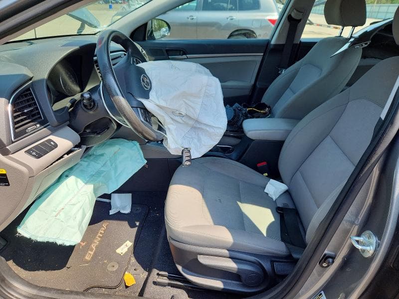 2017 HYUNDAI ELANTRA SE 7