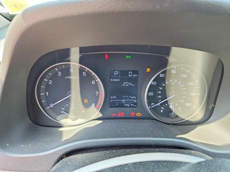 2017 HYUNDAI ELANTRA SE 9