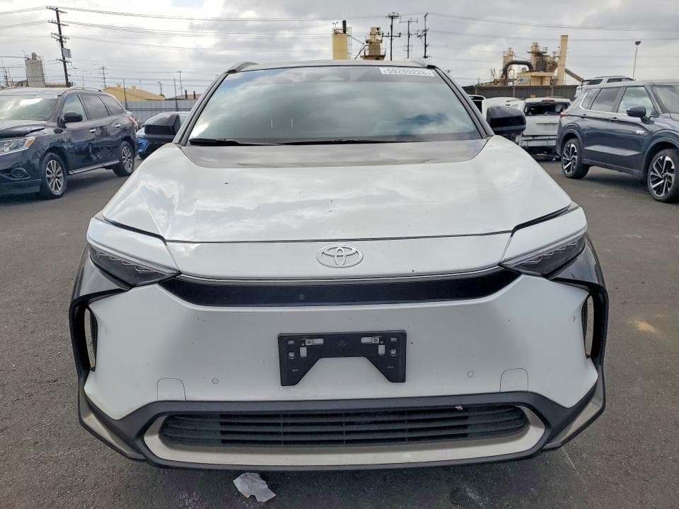 2024 TOYOTA BZ4X LIMITED 5