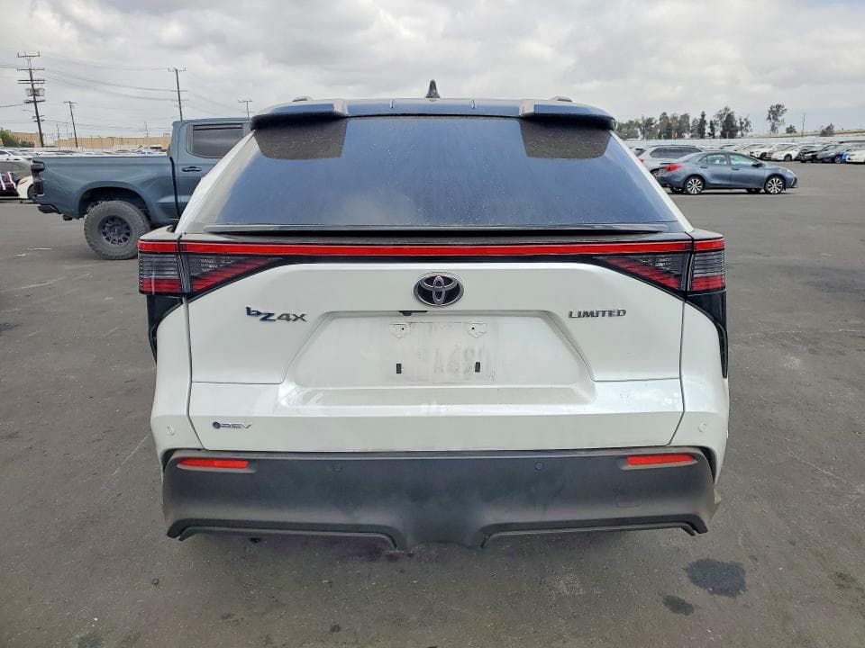 2024 TOYOTA BZ4X LIMITED 6