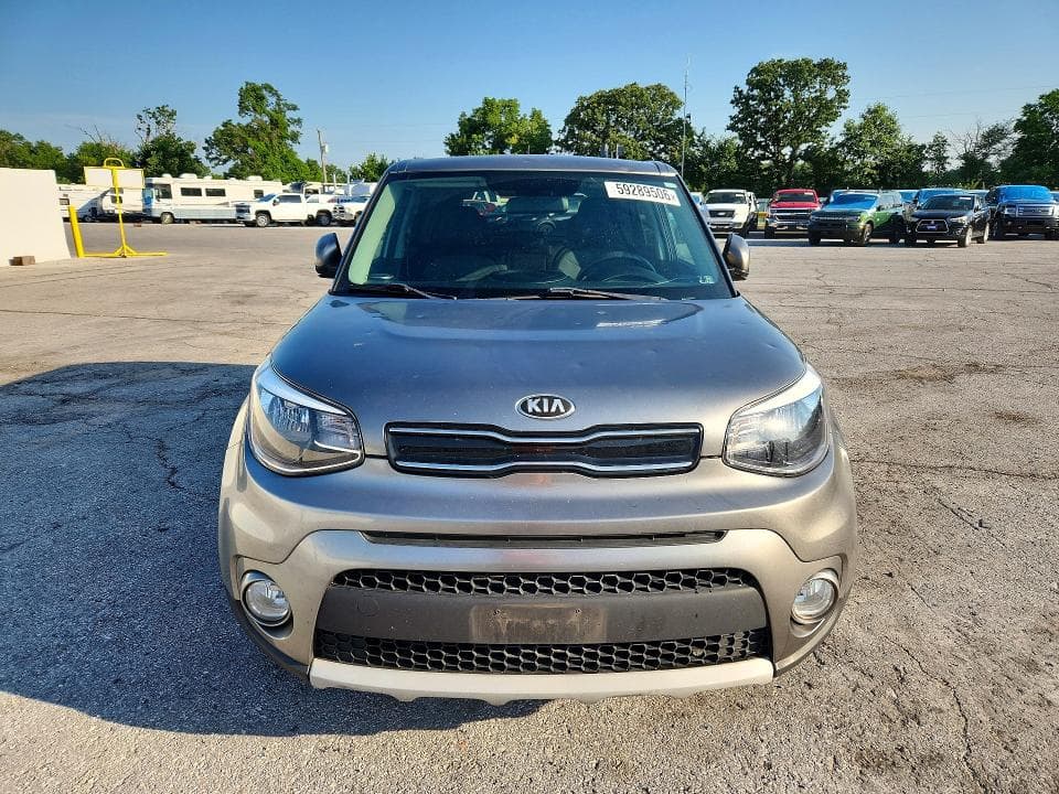2019 KIA SOUL + 5