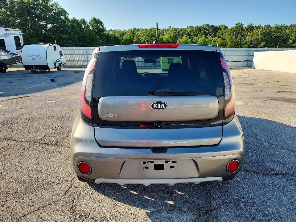 2019 KIA SOUL + 6