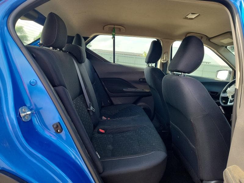 2021 NISSAN KICKS S 10