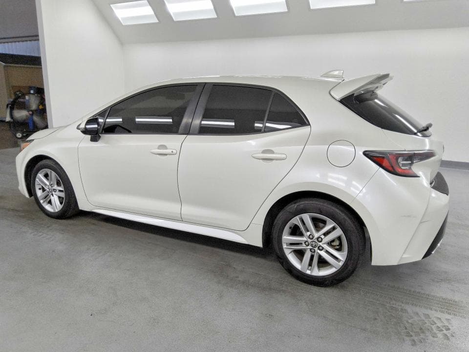2020 TOYOTA COROLLA HATCHBACK SE 2