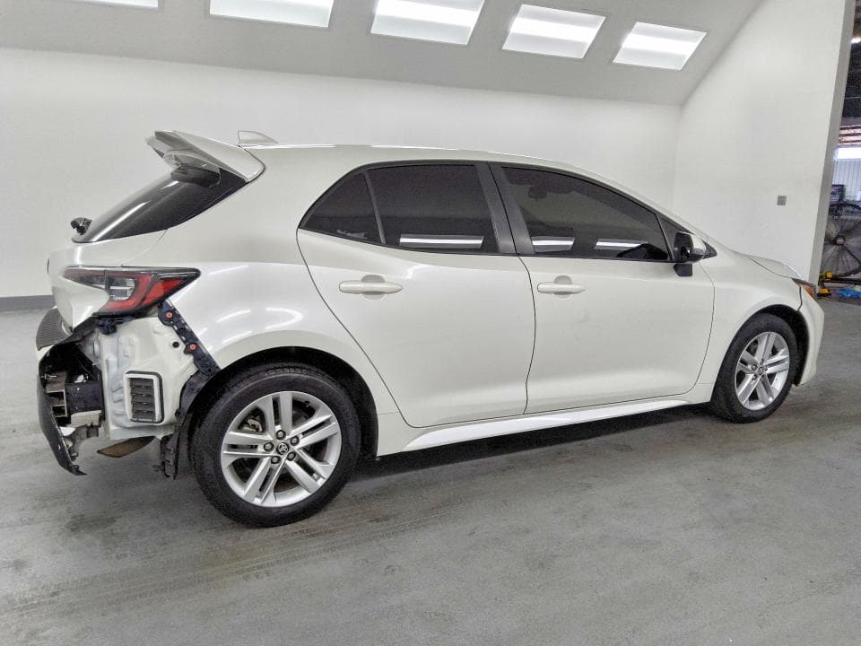 2020 TOYOTA COROLLA HATCHBACK SE 3