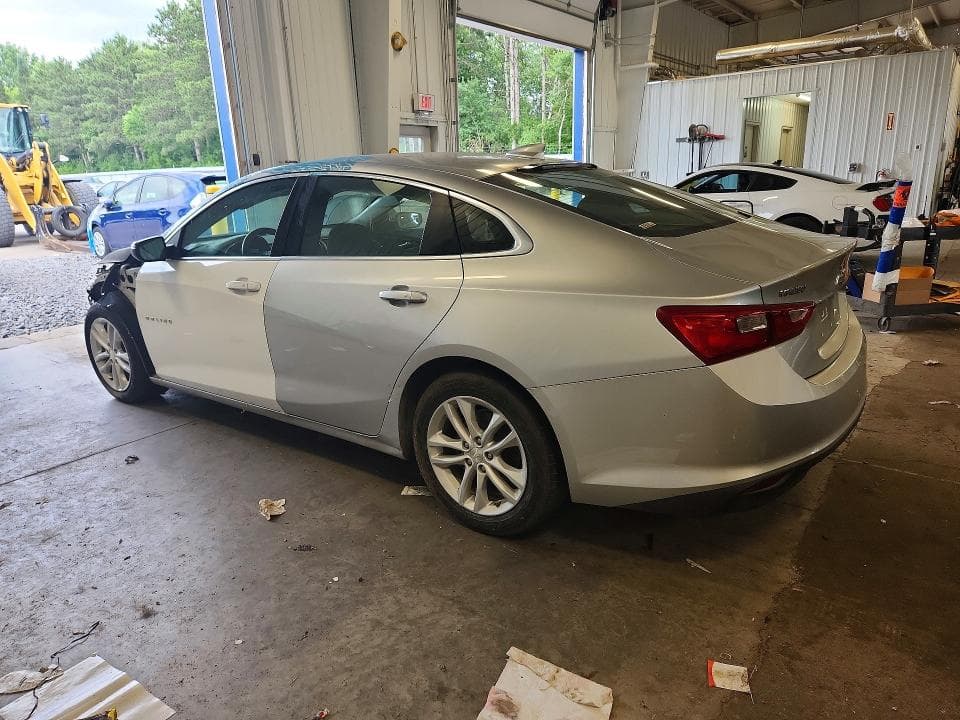 2017 CHEVROLET MALIBU LT 2