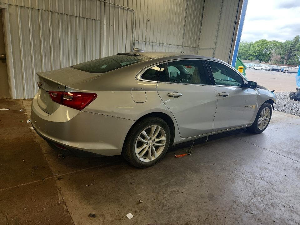 2017 CHEVROLET MALIBU LT 3
