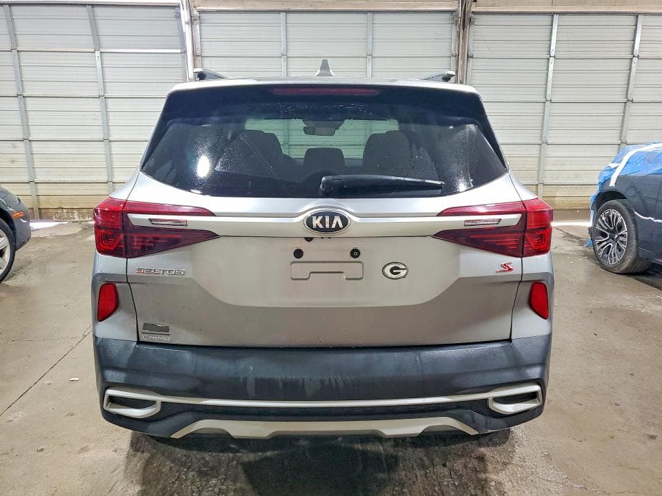 2021 KIA SELTOS S 6