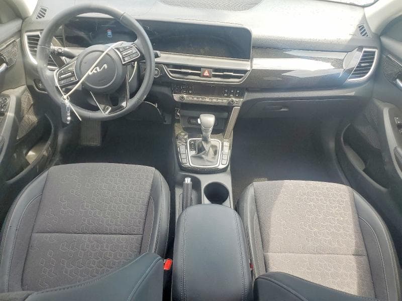 2025 KIA SELTOS S 8
