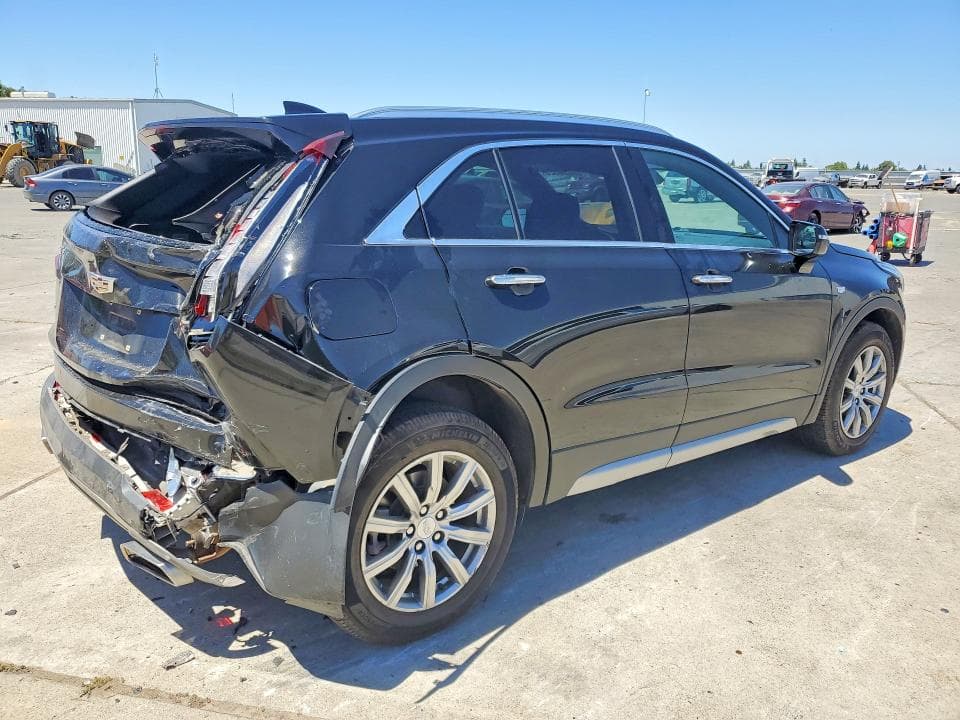 2022 CADILLAC XT4 PREMIUM LUXURY 3