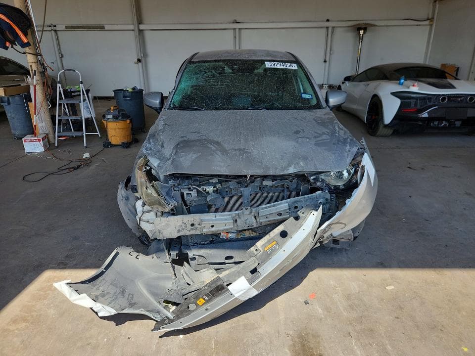 2018 TOYOTA YARIS IA BASE 5
