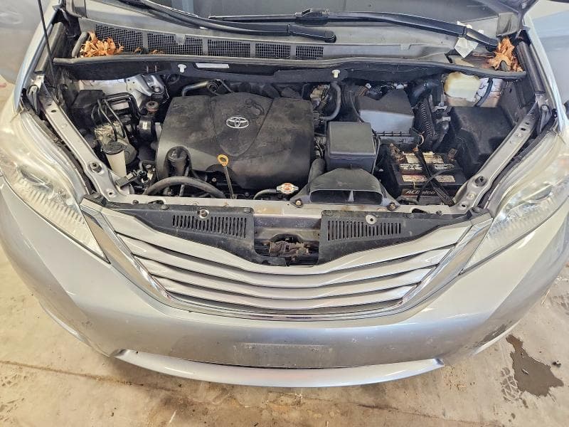 2017 TOYOTA SIENNA LE LE 12