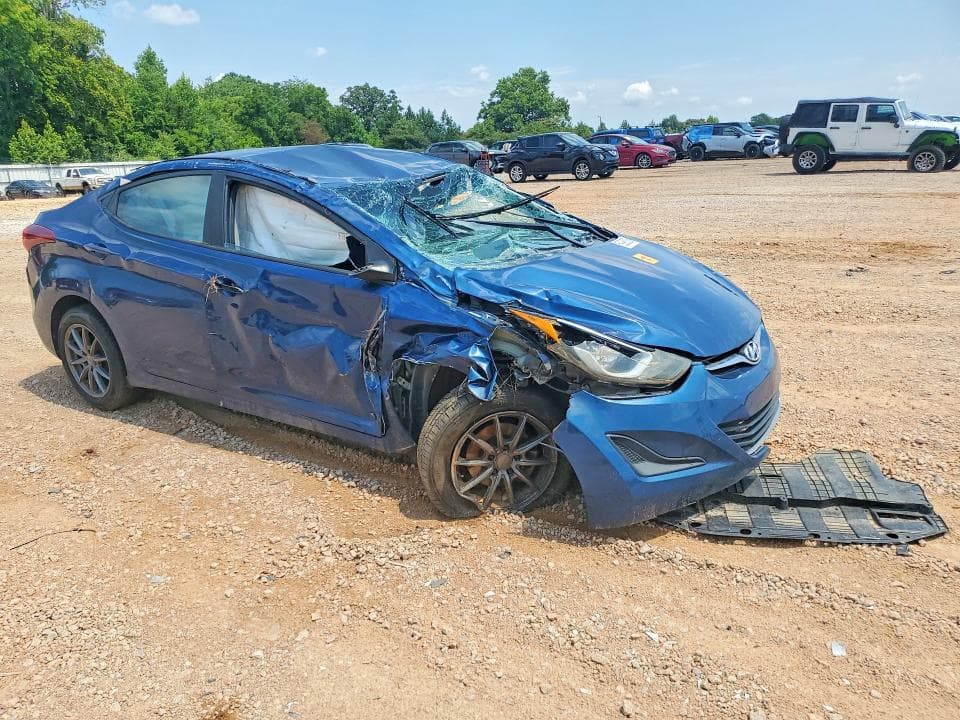 2016 HYUNDAI ELANTRA SE 4