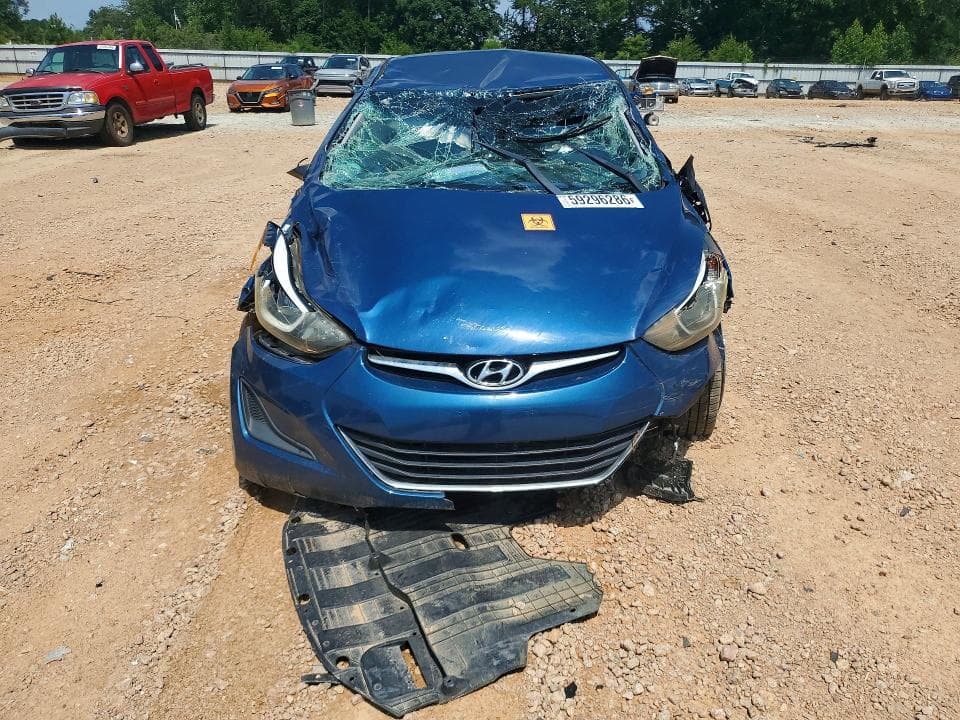 2016 HYUNDAI ELANTRA SE 5