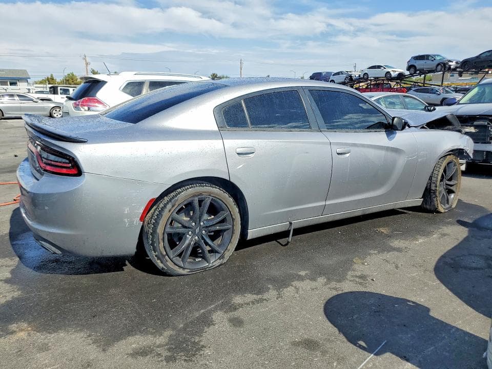 2018 DODGE CHARGER SXT 3