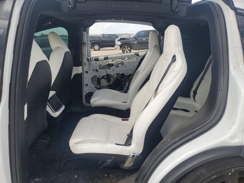 2022 TESLA MODEL X 11